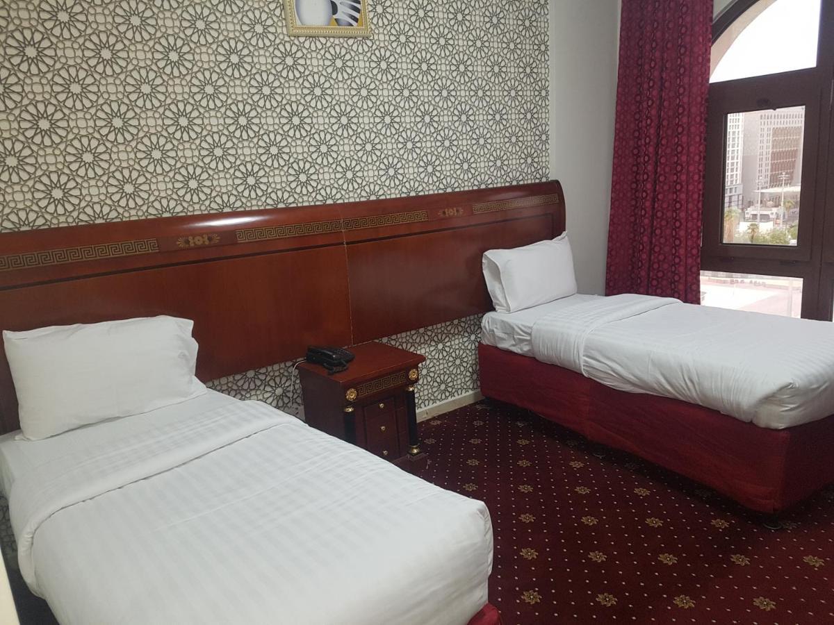 Karam Taibah Almasi Hotell Medina Exteriör bild